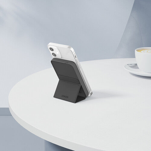 Anker 622 MagGo Magnetic 5000 mAh Power Bank with Built-In Stand Black - A1611H11 Anker 622 MagGo Magnetic 5000 mAh Power Bank with Built-In Stand Black - A1611H11